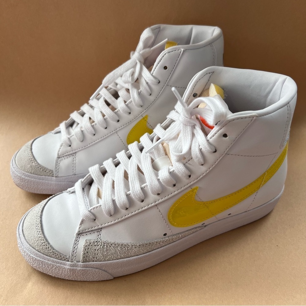 Nike Blazer Women’s Size 7 Mid '77 Essential White Opti Yellow Sneakers